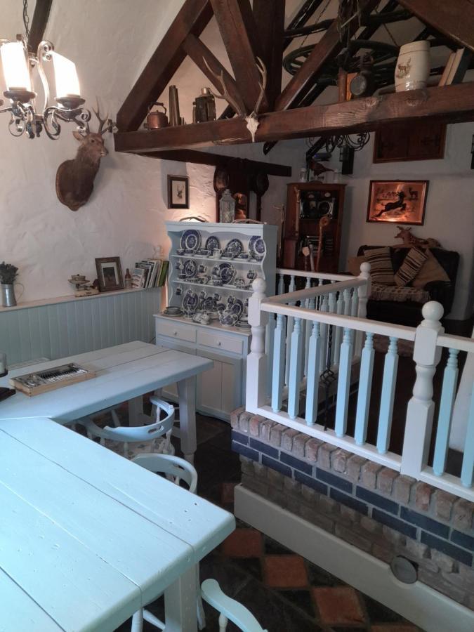 Clarisses Cottage Laragh Exterior foto