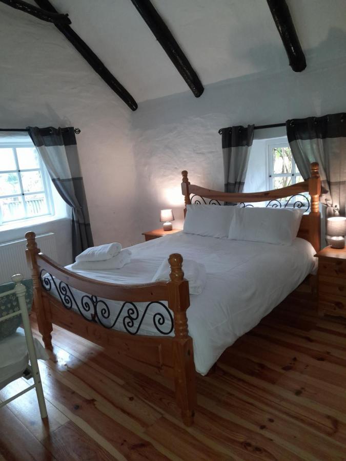 Clarisses Cottage Laragh Exterior foto