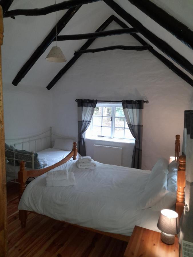 Clarisses Cottage Laragh Exterior foto